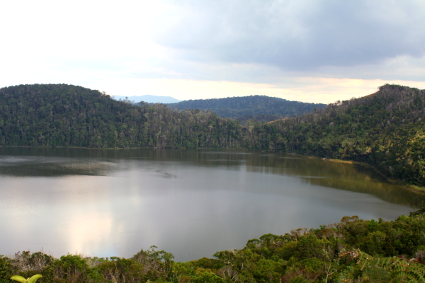 Lake Matsaborimena af Felicity Fryer